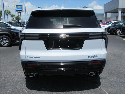 Polar White Tricoat 2026 Chevrolet Traverse High Country