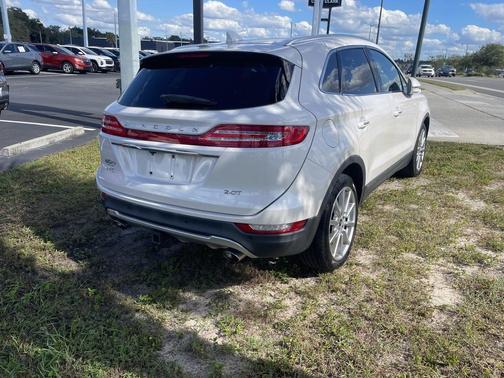 White Platinum Metallic Tri-Coat 2019 Lincoln MKC Reserve