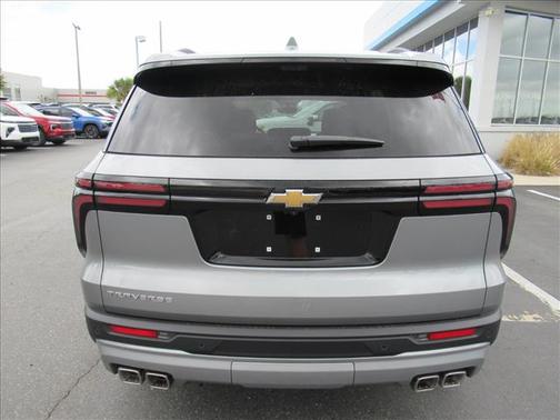 Sterling Gray Metallic 2026 Chevrolet Traverse LT