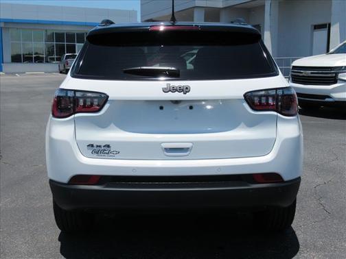 Bright White Clearcoat 2026 Jeep Compass Limited