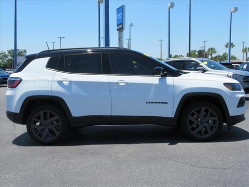 Bright White Clearcoat 2026 Jeep Compass Limited