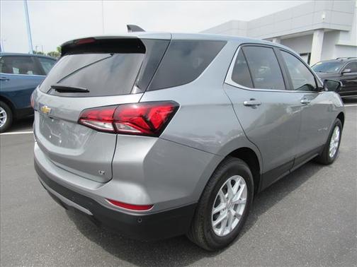Sterling Gray Metallic 2024 Chevrolet Equinox 1LT