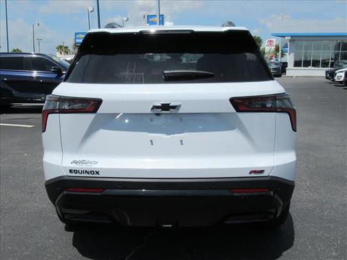 Polar White Tricoat 2026 Chevrolet Equinox FWD RS