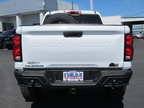 Summit White 2025 Chevrolet Colorado ZR2