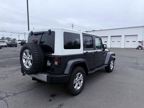 2017 Jeep Wrangler Unlimited Sahara