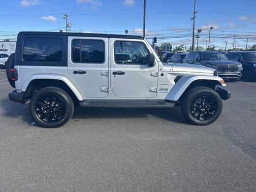 2022 Jeep Wrangler Unlimited 4xe Sahara