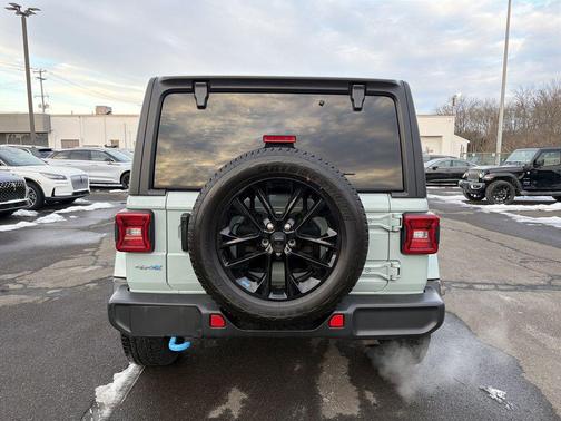 2023 Jeep Wrangler 4xe Sahara