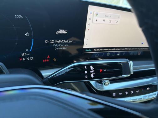 Crystal White Tricoat 2024 Cadillac LYRIQ Sport