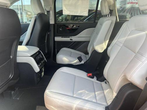 2025 Lincoln Aviator Premiere