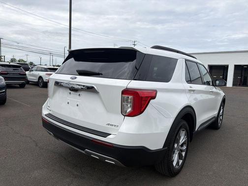 STAR WHITE MET TRI-COAT 2023 Ford Explorer XLT
