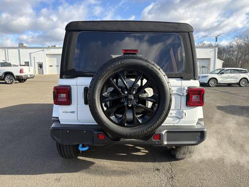 2024 Jeep Wrangler 4xe Sahara