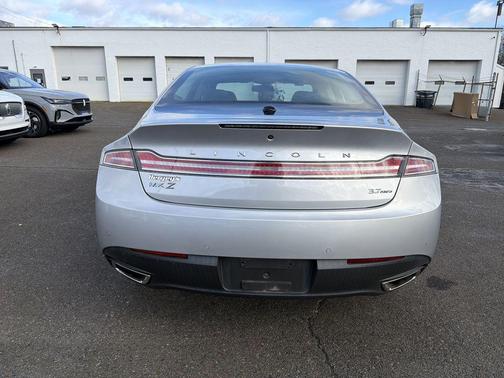 2015 Lincoln MKZ Base