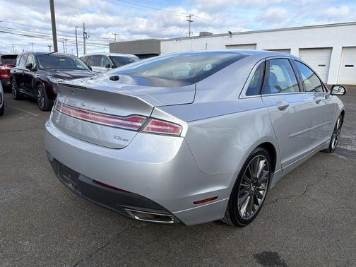 2015 Lincoln MKZ Base