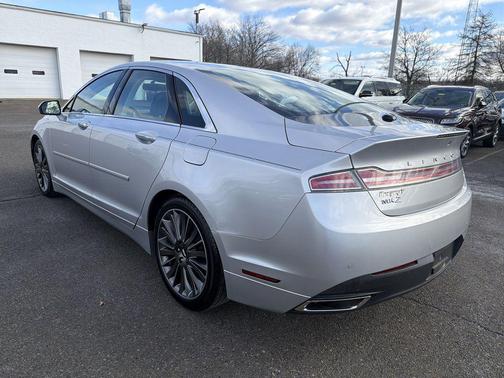 2015 Lincoln MKZ Base