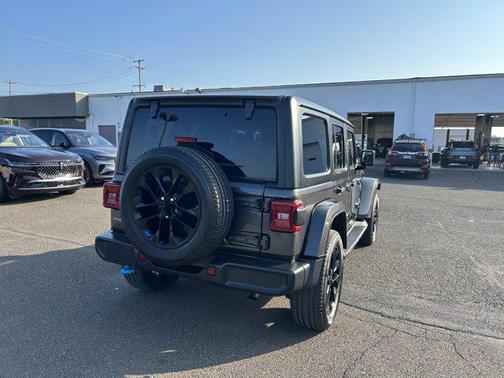 2022 Jeep Wrangler Unlimited 4xe Sahara
