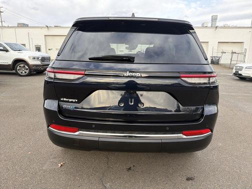 2023 Jeep Grand Cherokee 4xe Base