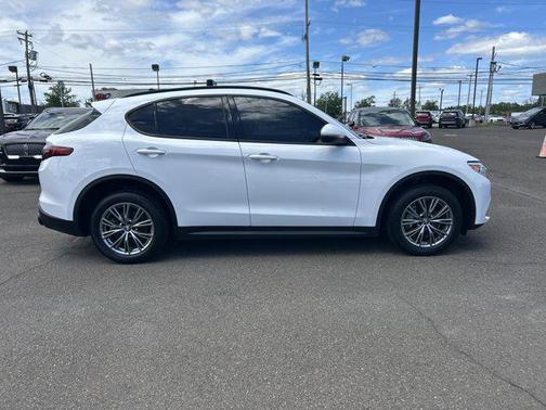 2022 Alfa Romeo Stelvio Sprint
