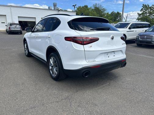 2022 Alfa Romeo Stelvio Sprint