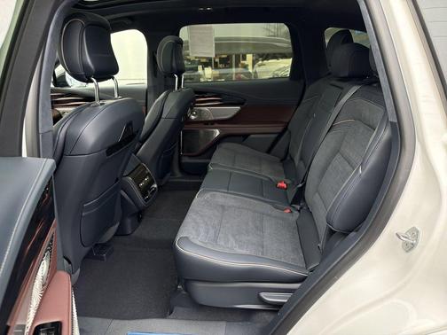 2026 Lincoln Nautilus Black Label