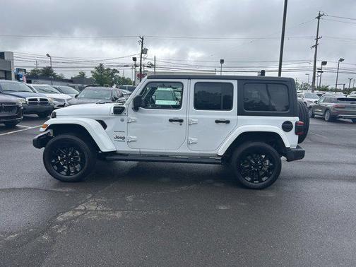 2022 Jeep Wrangler Unlimited 4xe Sahara