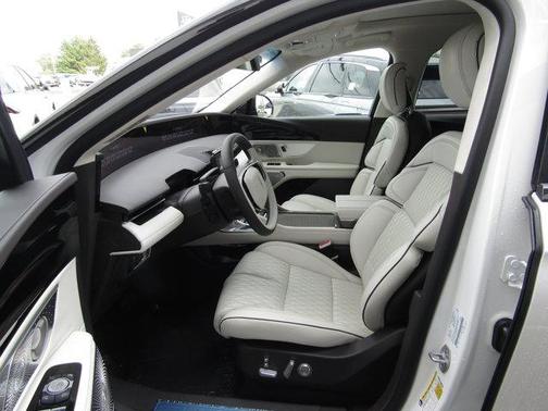 2024 Lincoln Nautilus Black Label