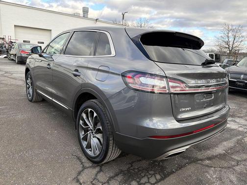 2021 Lincoln Nautilus Reserve