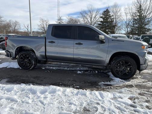 2022 Chevrolet Silverado 1500 Custom