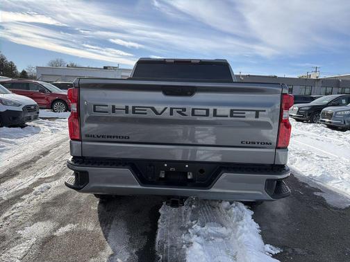 2022 Chevrolet Silverado 1500 Custom