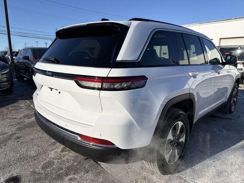 2023 Jeep Grand Cherokee 4xe Base