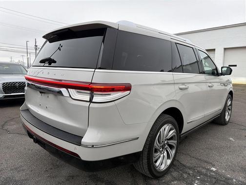 2022 Lincoln Navigator Reserve