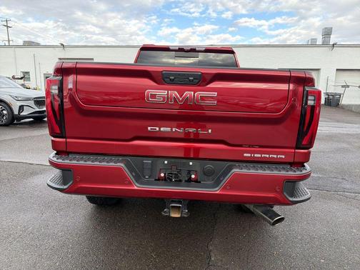 2024 GMC Sierra 2500 Denali
