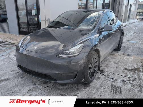 2022 Tesla Model Y Long Range Dual Motor All-Wheel Drive