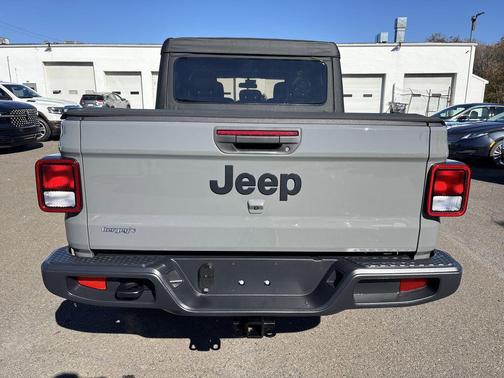 2022 Jeep Gladiator Willys 4x4