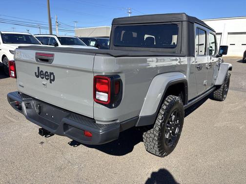 2022 Jeep Gladiator Willys 4x4