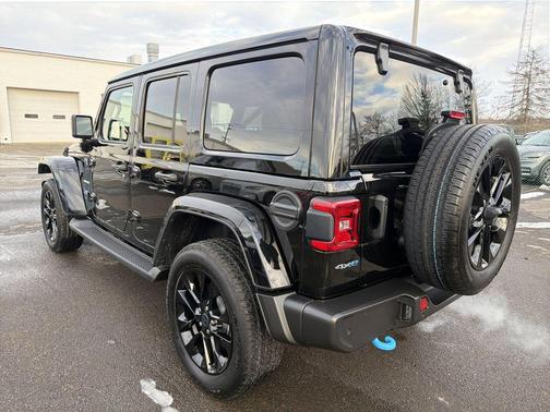 2024 Jeep Wrangler 4xe Sahara