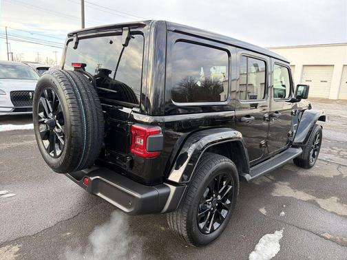 2024 Jeep Wrangler 4xe Sahara