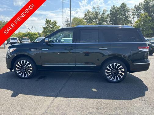 2023 Lincoln Navigator Black Label