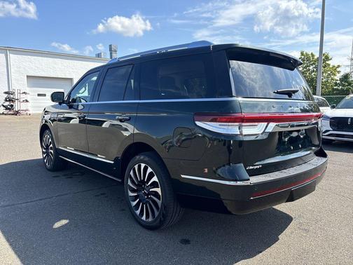 2023 Lincoln Navigator Black Label