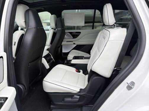 2025 Lincoln Aviator Black Label AWD