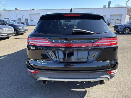DIAMOND BLACK METALLIC 2017 Lincoln MKC Reserve