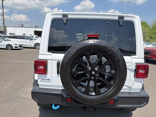 Bright White Clearcoat 2024 Jeep Wrangler 4xe Sahara