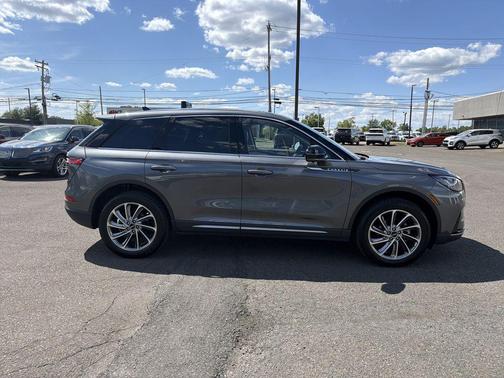 ASHER GRAY MET CC 2023 Lincoln Corsair Standard