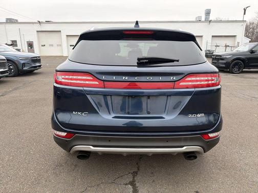 2015 Lincoln MKC Base