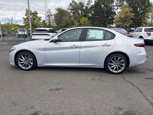 2022 Alfa Romeo Giulia Ti
