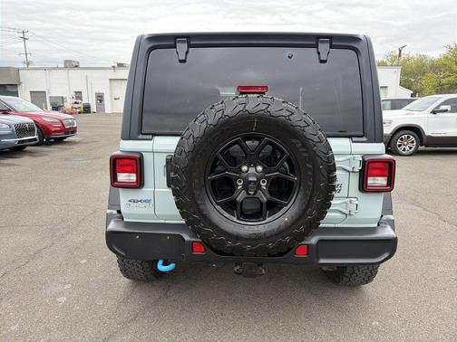 Earl Clearcoat 2024 Jeep Wrangler 4xe Willys
