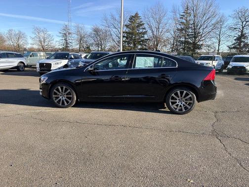 2018 Volvo S60 Inscription T5 Platinum