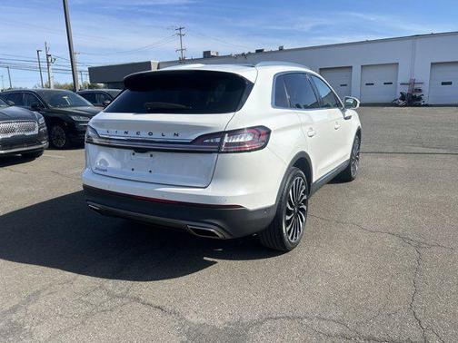 2022 Lincoln Nautilus Black Label