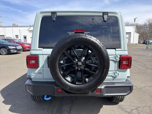 2024 Jeep Wrangler 4xe Sahara