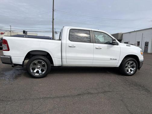Bright White Clearcoat 2022 RAM 1500 Big Horn/Lone Star