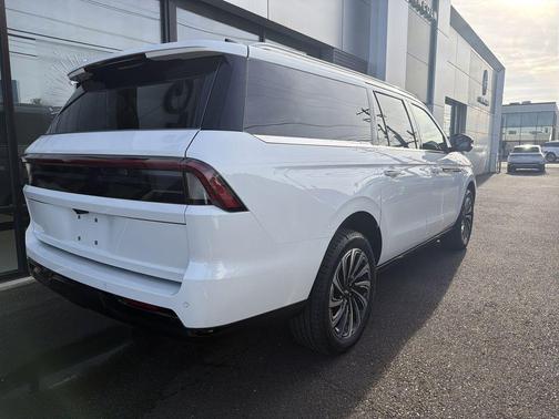 2025 Lincoln Navigator Black Label